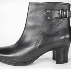 Clarks Ladies Ankle Boots